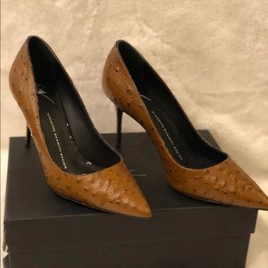 Leather brown Giuseppe zinottie
